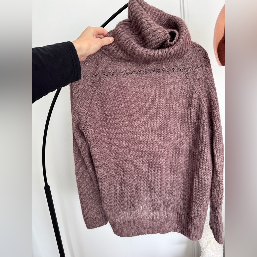 Aritzia lilac colored sweater
